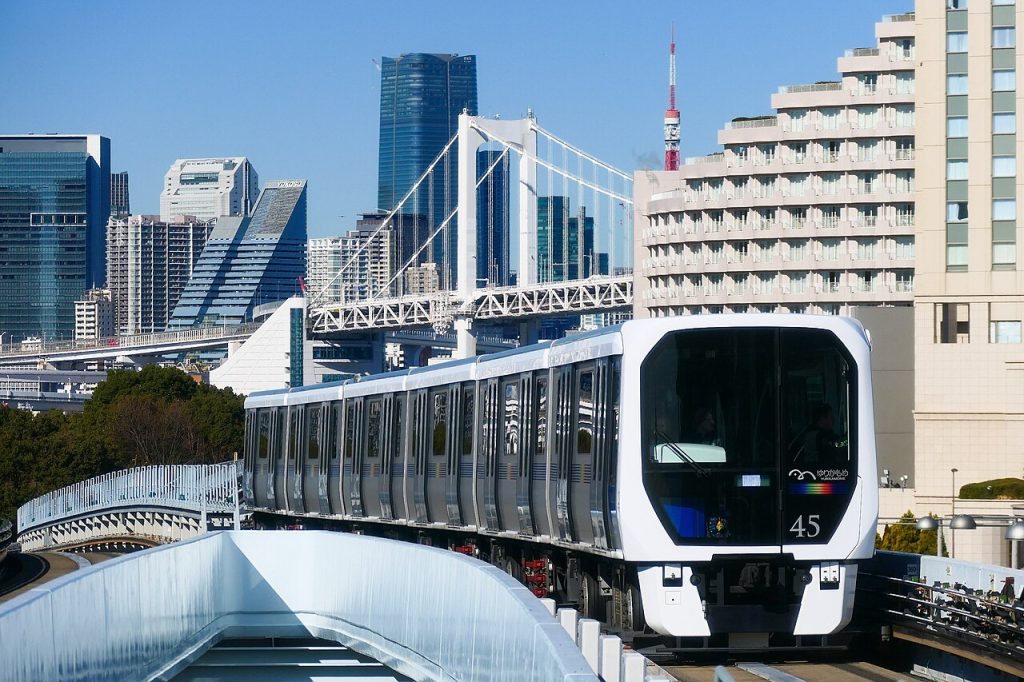 1280px Yurikamome Series7300 7451F Rainbow Bridge