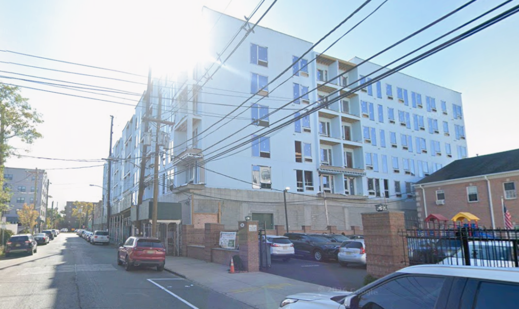 View of Lazul West from the street.