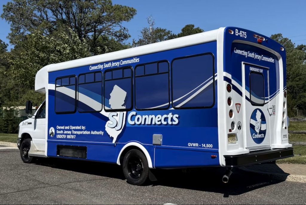 A new SJ Connects shuttle.