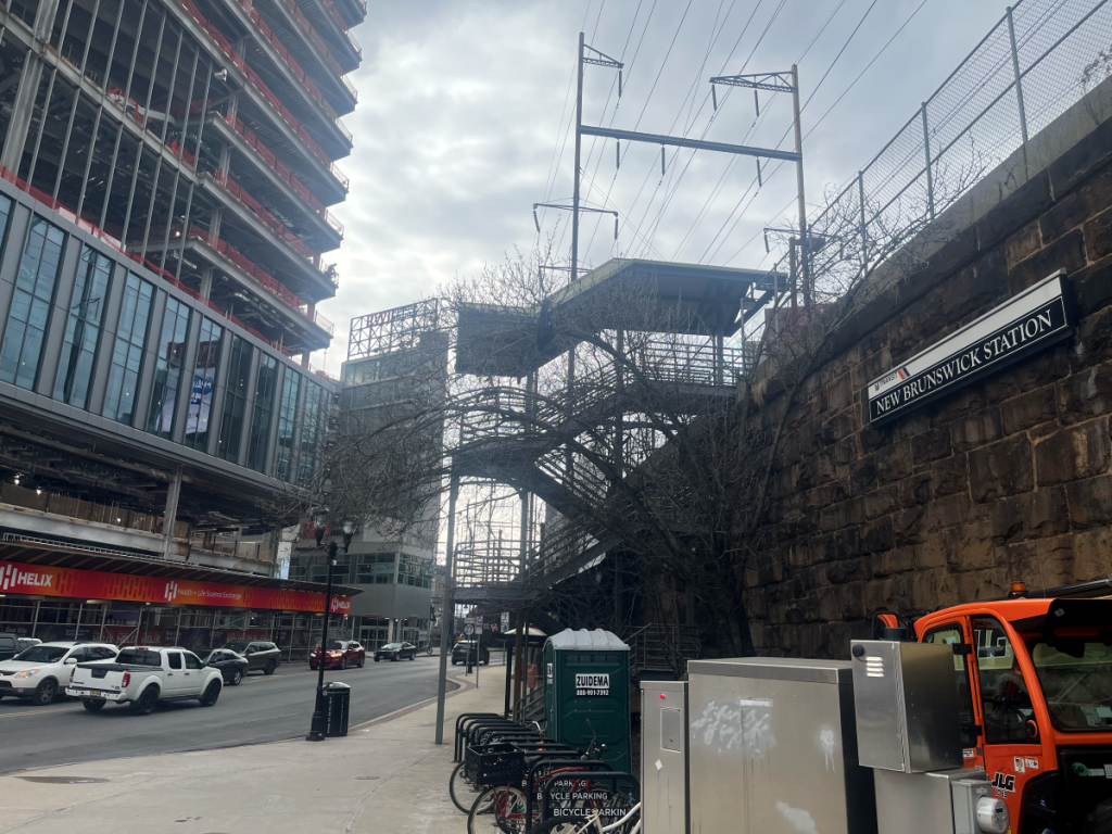 New Brunswick Station with the under construction HELIX on the left.