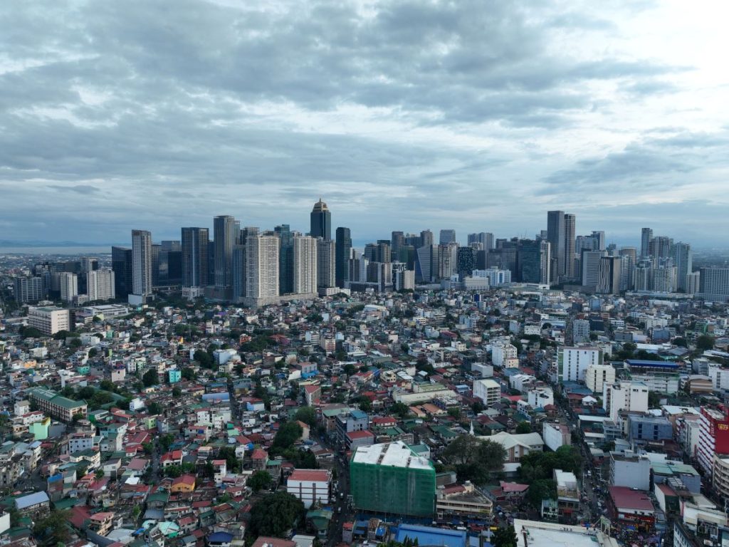 Bonifacio Global City, South Cembo, Guadalupe drone